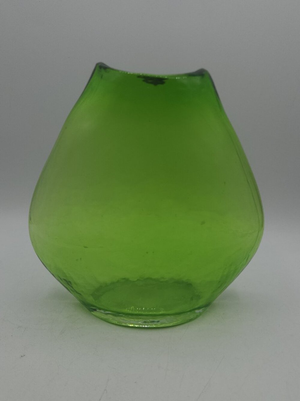 Art Deco Hand-blown Glass Green Vase Teardrop 7” Tall Textured